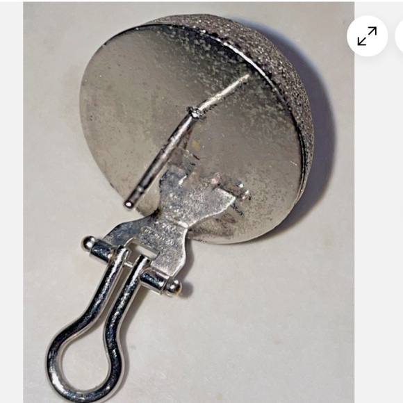 Florentine Finish Large Button Studs With Clip 18 K Gold by Carolina Bucci - Picture 6 of 8